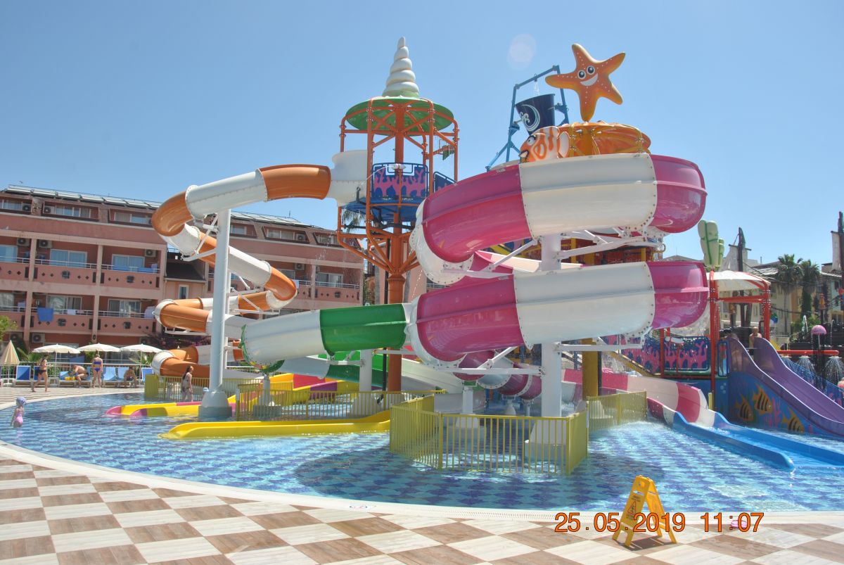 imagini hotel LONICERA RESORT